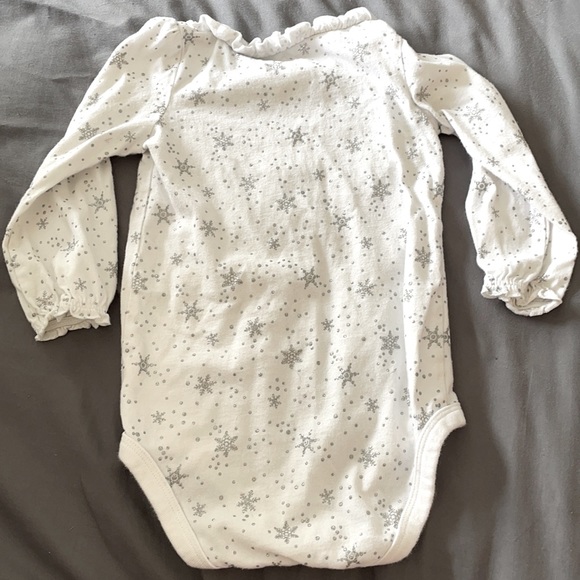 OshKosh Girls’ Snowflake Onesie - Picture 2 of 4